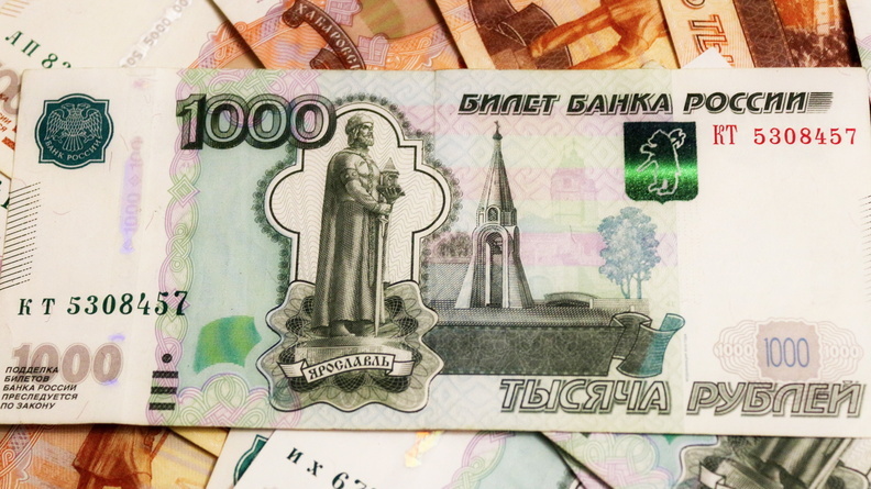В Ижевске директор коммерческой фирмы задолжал рабочим почти 400 тысяч рублей