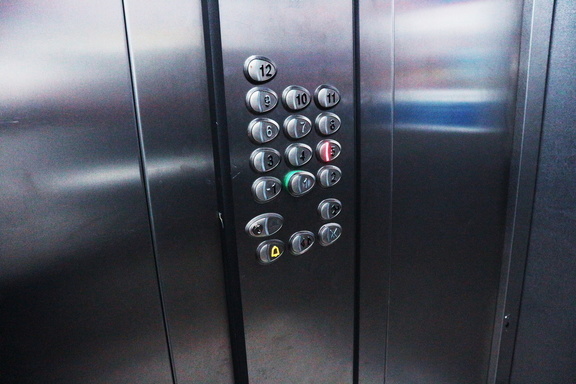 В Удмуртии зарегистрировали 55 заявок на замену лифтов