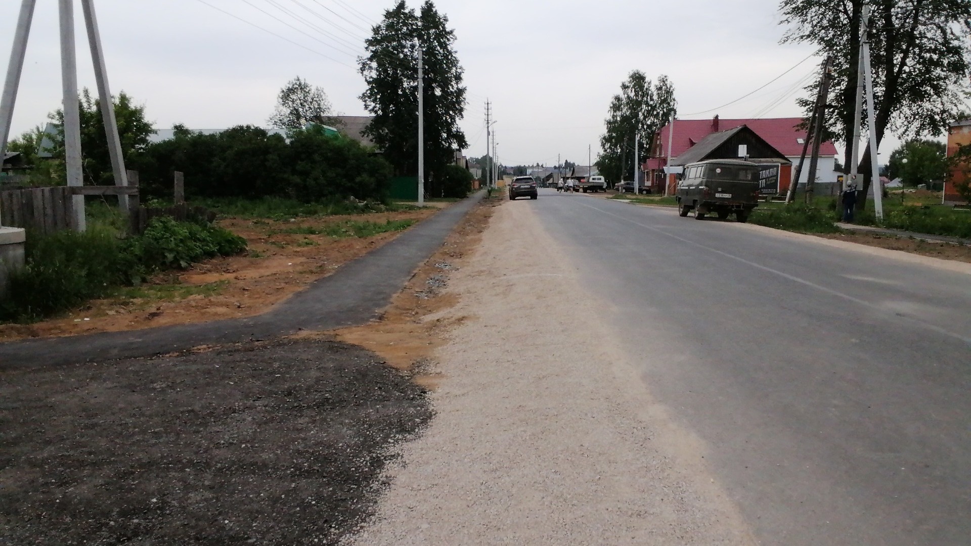 «Освоение денежных средств»: сельчане о новом тротуаре в Нылге