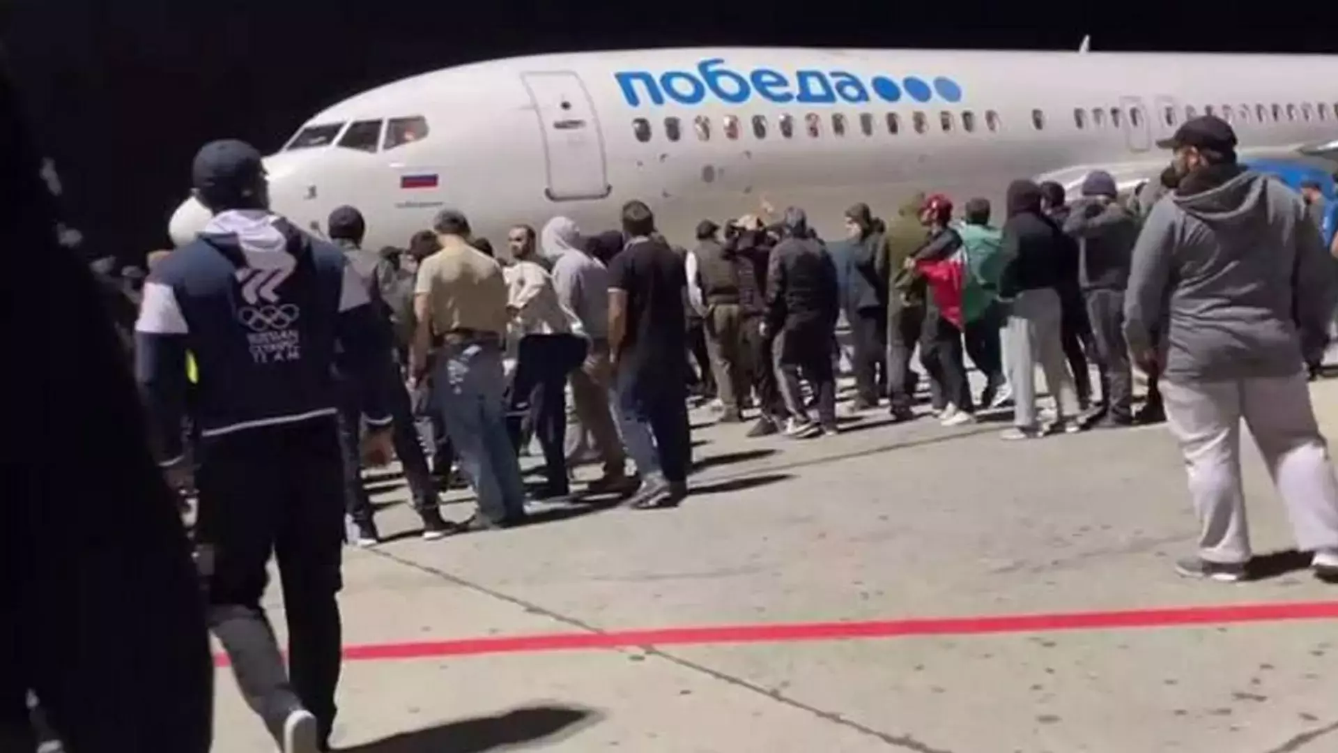 Что знают россияне о беспорядках в аэропорту Махачкалы