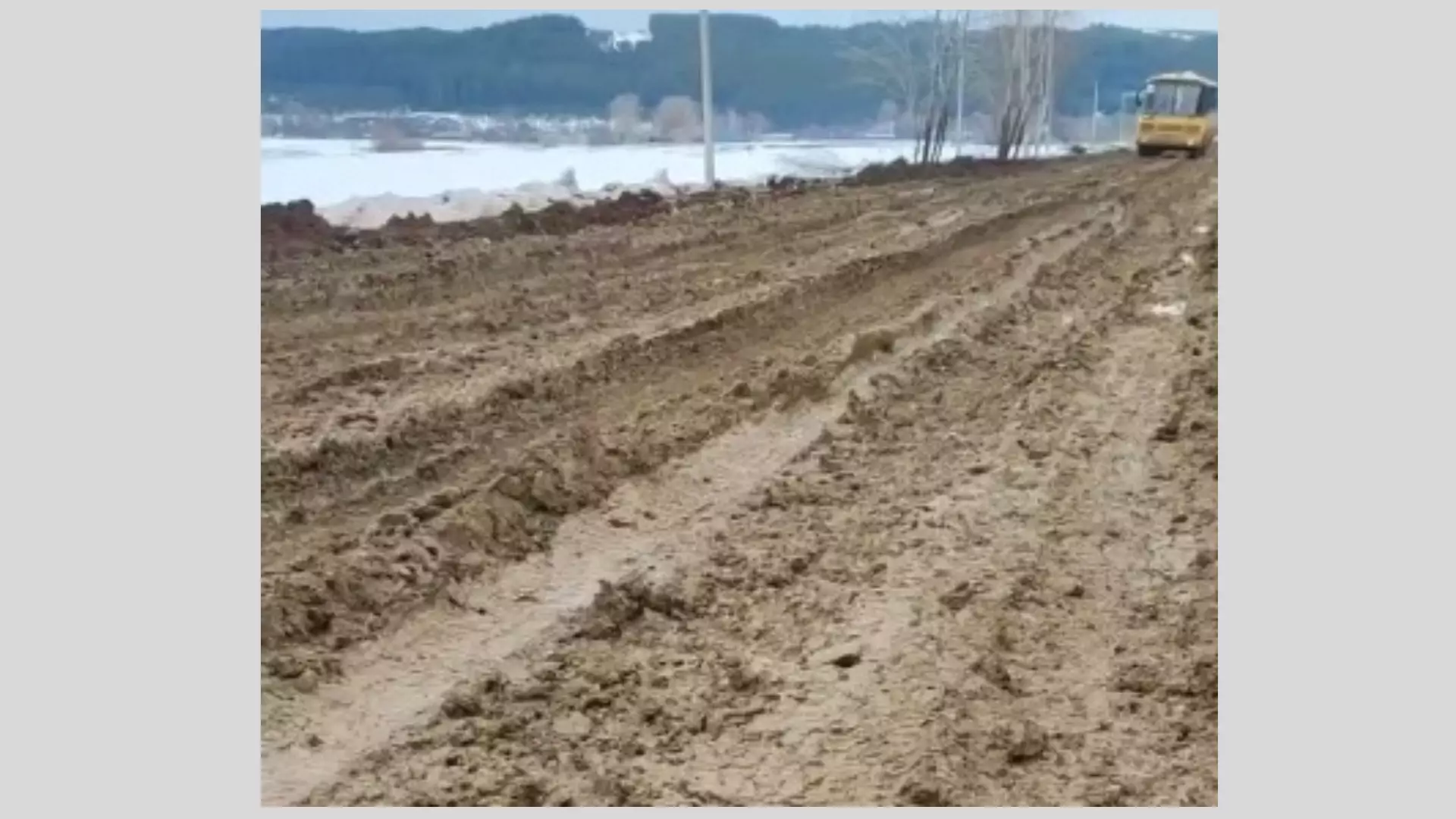 «Обещали сделать — сделали»: жители Удмуртии раскритиковали ремонт сельской дороги