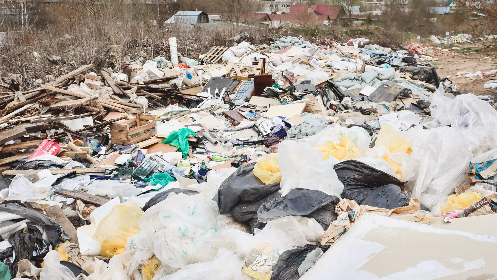 Горевший три дня мусорный полигон в Удмуртии ликвидируют
