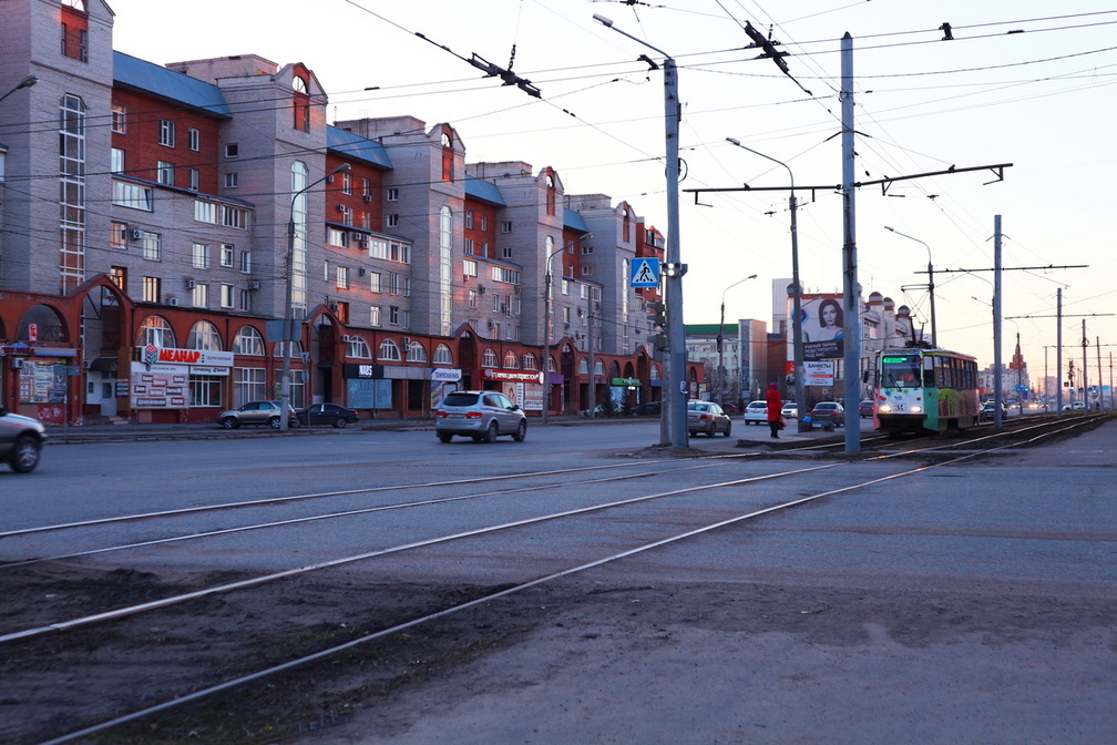 «Прямиком на машины»: ижевчане о трамвайной остановке на улице Воровского