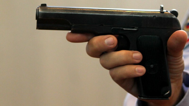 В Удмуртии подросток разгуливал с самодельным пистолетом