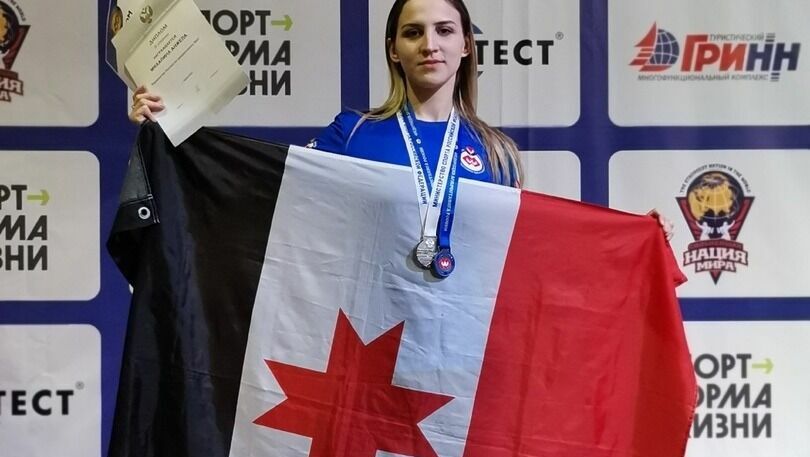 Спортсменка из Ижевска взяла серебро на Первенстве России по армрестлингу