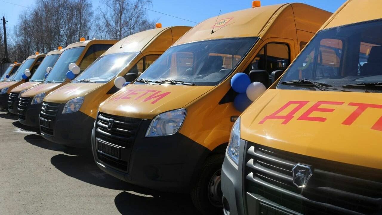 Десять новых школьных автобусов получили районы Удмуртии