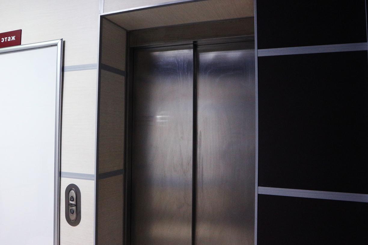 294 лифта заменят в многоквартирных домах Удмуртии до 2025 года