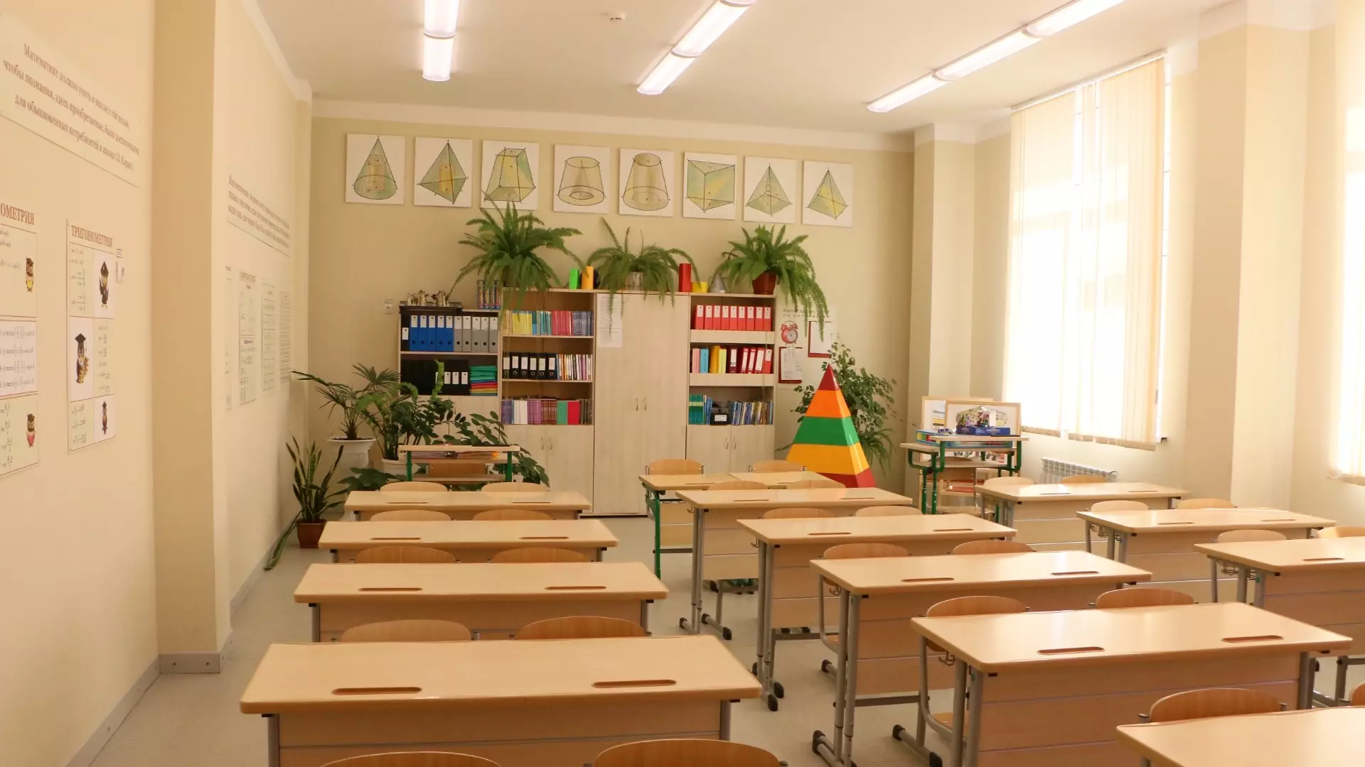 В школах Ижевска введен режим свободного посещения из-за снежного фронта