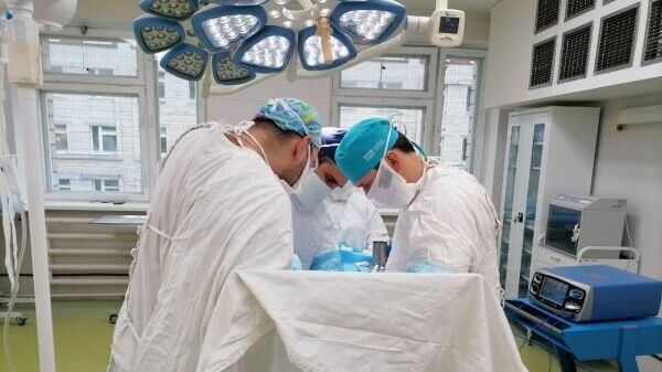 Ижевские онкологи спасли жизнь молодому мужчине, удалив у него огромную опухоль