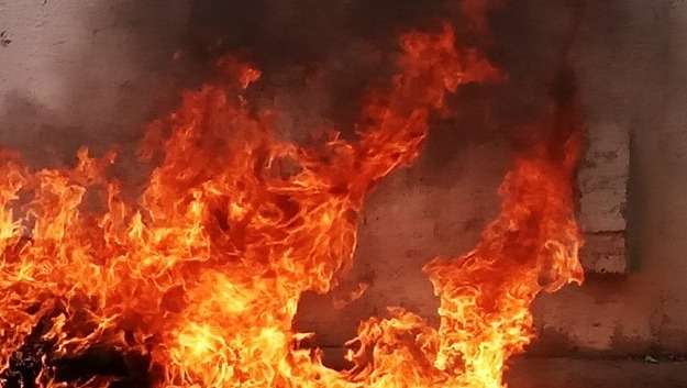 Три человека пострадали от огня в Удмуртии за сутки