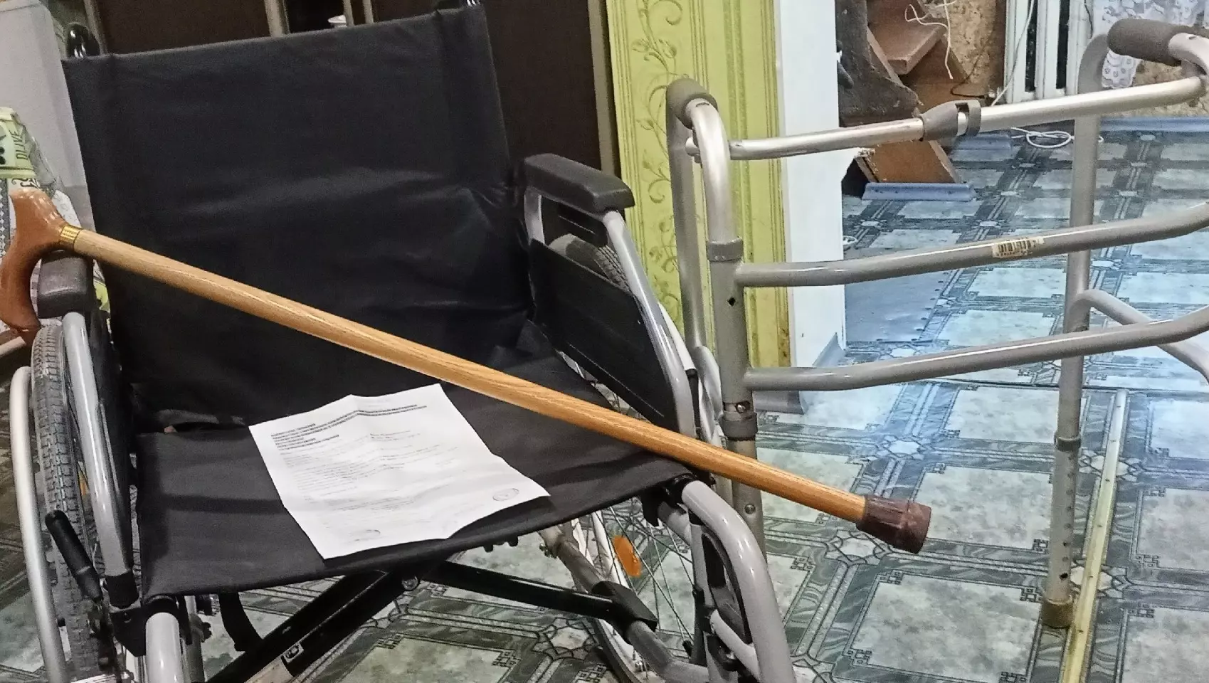 «Сын-инвалид и я — на коляске»: семья в Ижевске пострадала от халатной уборки снега