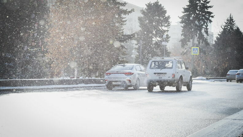 Большинство российских автомобилистов ставят зимнюю резину с приходом заморозков