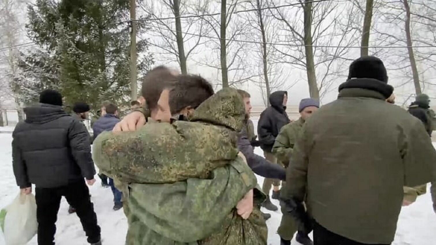 Двое бывших военнопленных из Удмуртии возвращаются домой после обмена