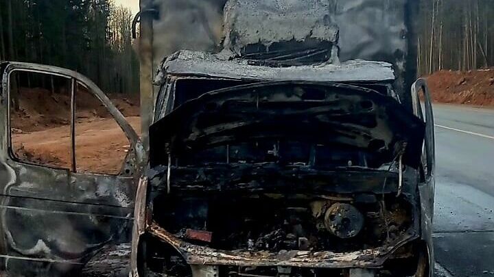 ГАЗель сгорела на трассе в Малопургинском районе Удмуртии