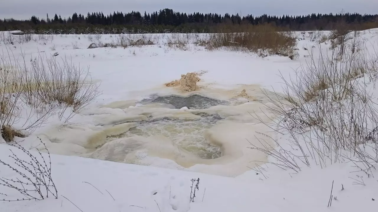 Жители Вавожского района снова жалуются на сбросы в реку Ува