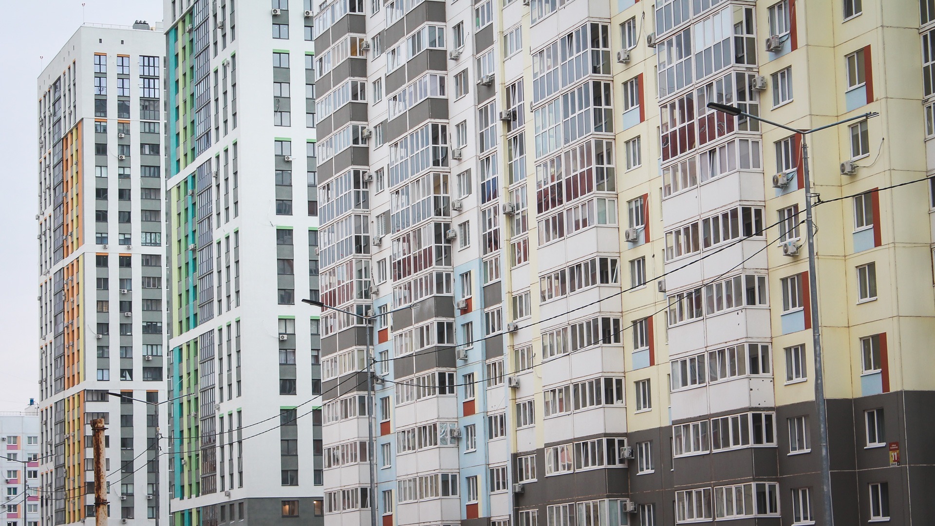 Удмуртия лидирует в ПФО по вводу жилья, но людям не хватает квадратных метров
