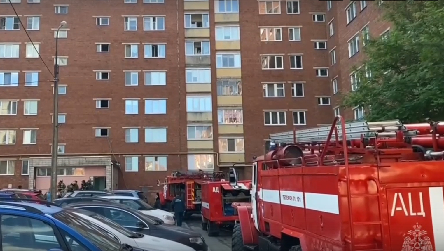 Шесть человек эвакуировали при пожаре в доме на улице Тимирязева в Ижевске