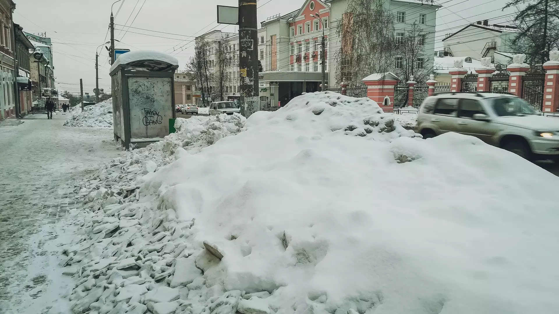 Миндортранс Удмуртии получил выговор за некачественную уборку снега