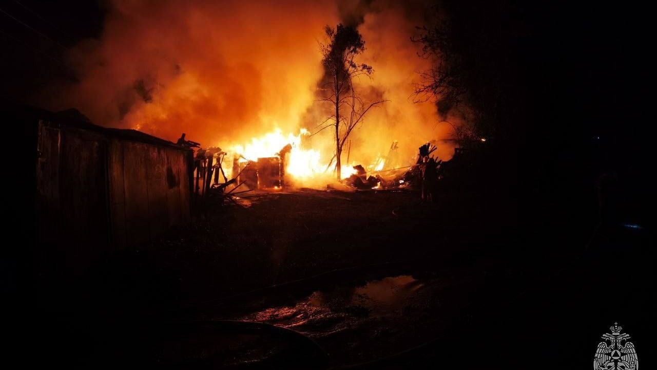 Пожар вспыхнул на производстве в Игринском районе Удмуртии