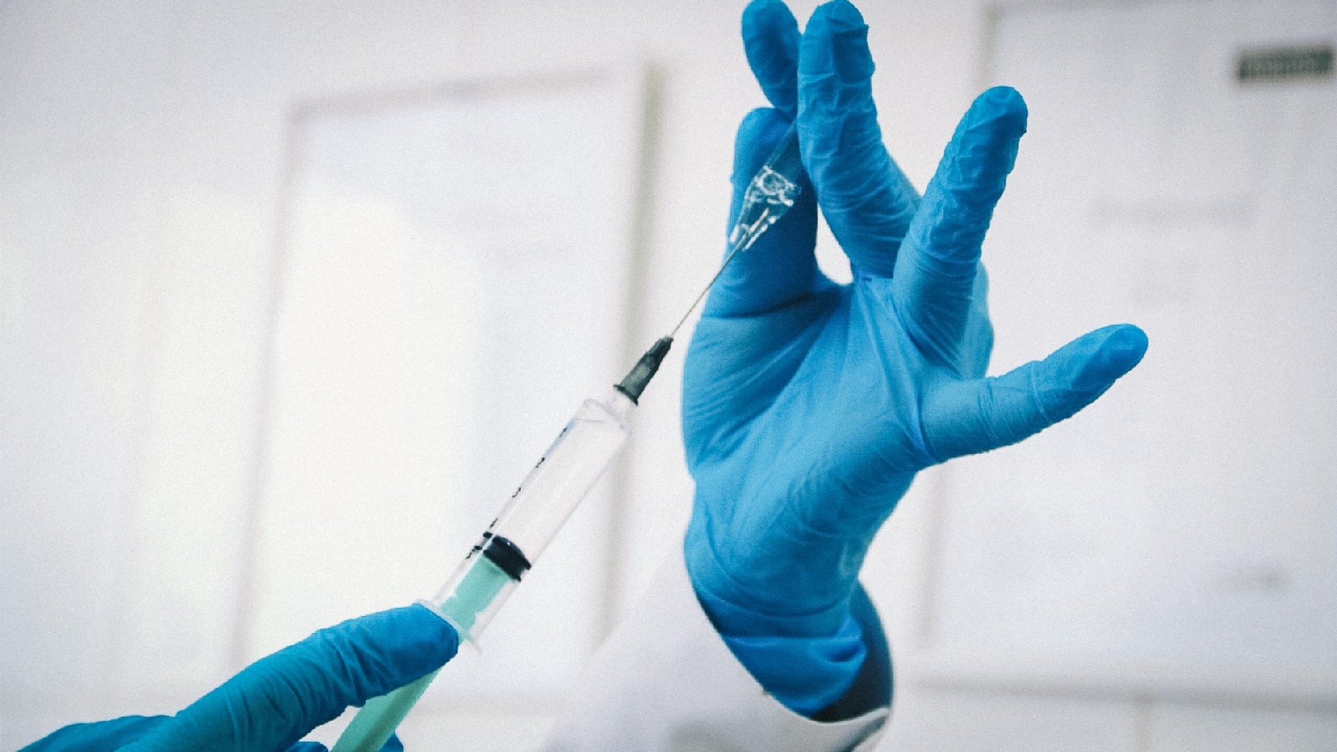 Более 860 тысяч человек планируют вакцинировать от гриппа в Удмуртии
