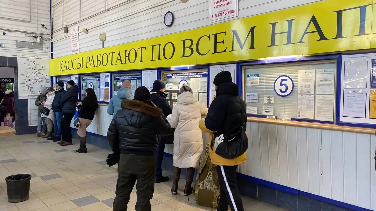 В Ижевске после снегопада снова отменяются рейсы пассажирских автобусов