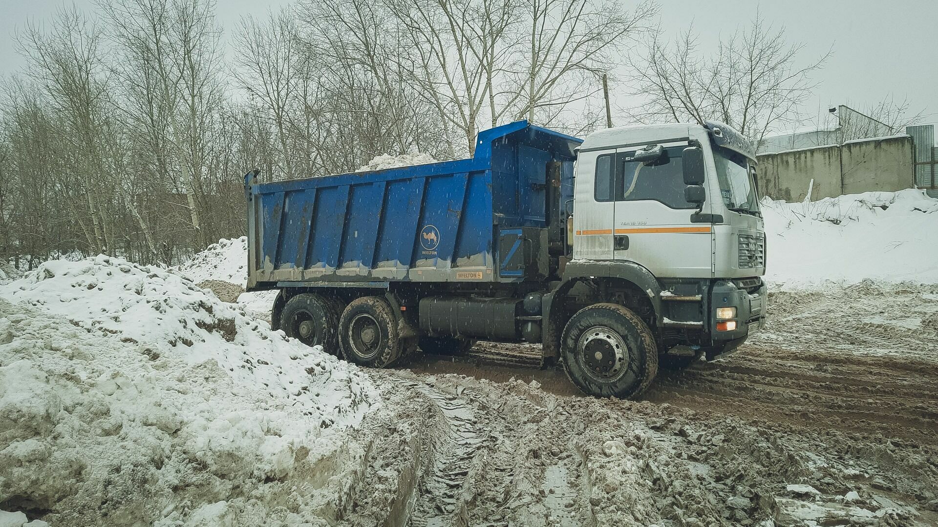 Прокурор заставил чиновников в Ярском районе выполнять обязанности по расчистке дорог