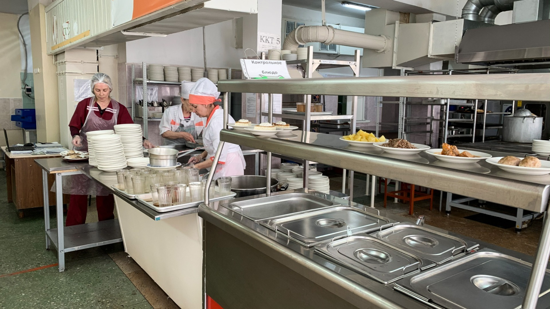 «Горячая линия» по вопросам питания в школах заработала в Удмуртии