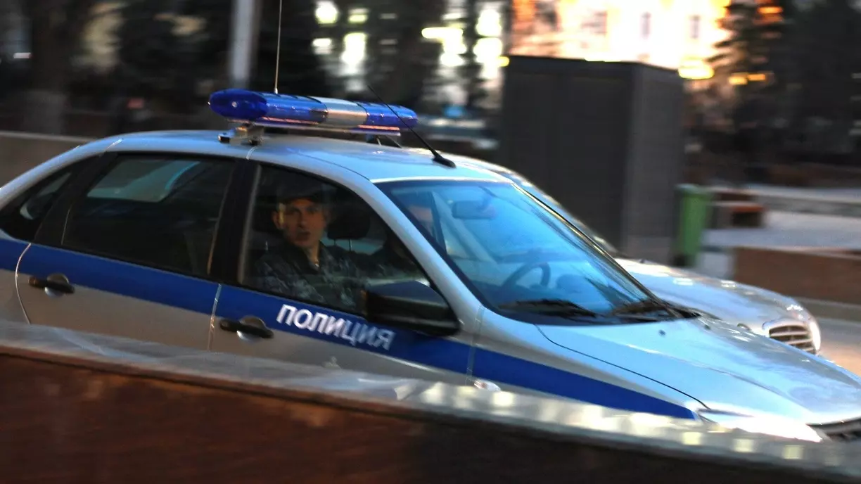 Врезался в сугроб: пьяного водителя задержали после погони в Ижевске