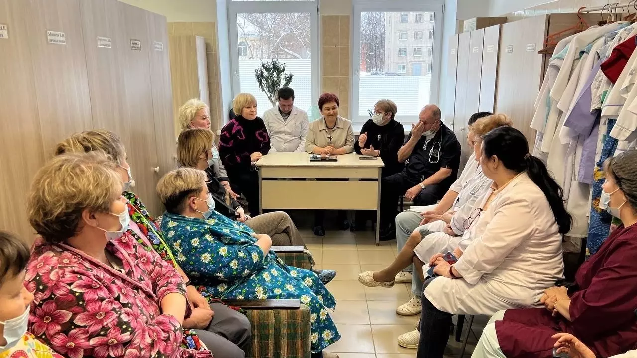 После заявлений медиков вице-премьер Татьяна Чуракова посетила Глазовскую больницу
