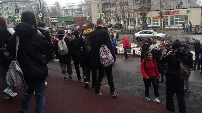 Очевидцы: в Ижевске опять начались эвакуации студентов