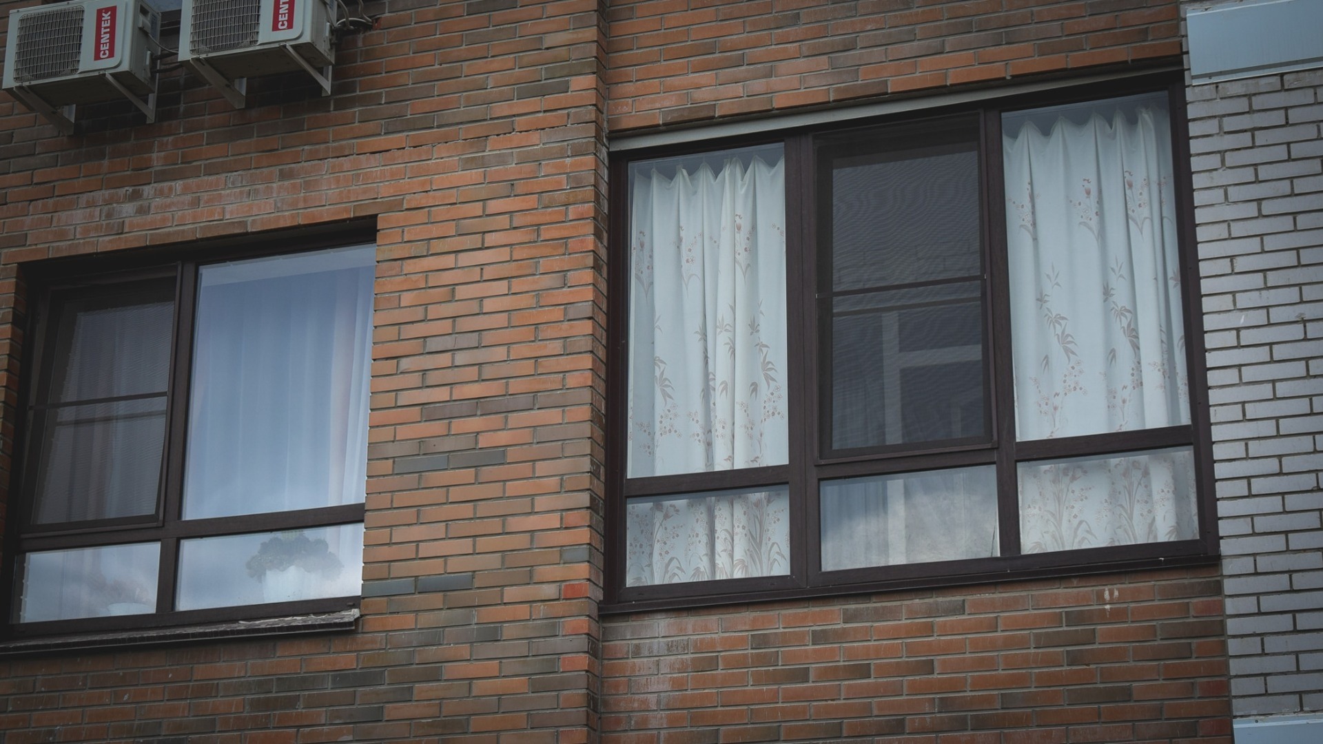 Спасавшейся через окно от насильника в Ижевске девочке сделают операцию