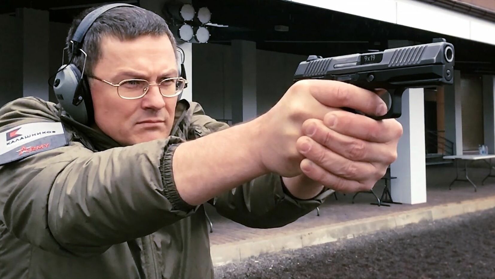 За создание пистолетов ижевский оружейник Дмитрий Лебедев получил орден