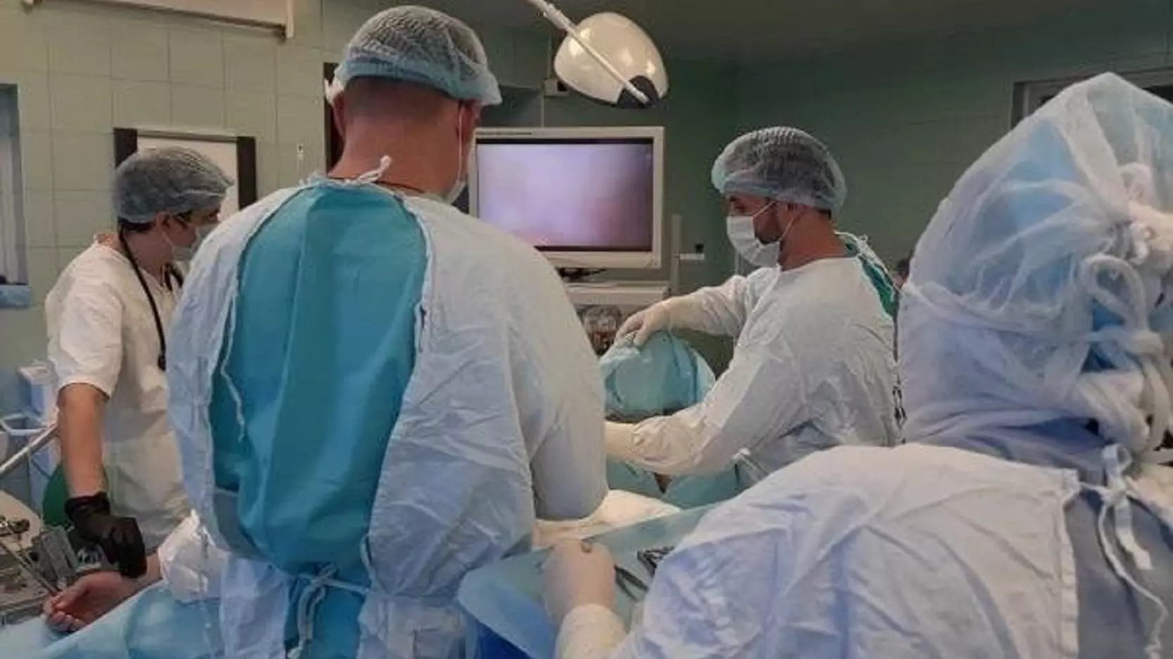 В Удмуртии детские хирурги спасли 17-летнего пациента с перфорацией желудка