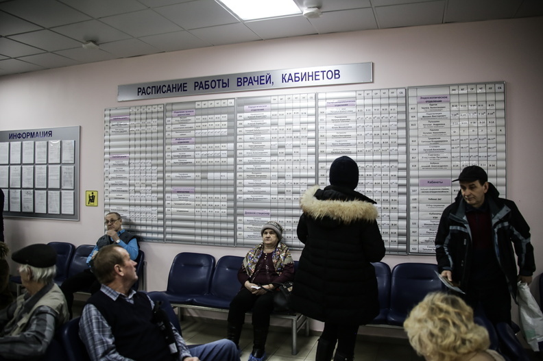 Двух главврачей в Ижевске обязали разобраться с очередями в больнице