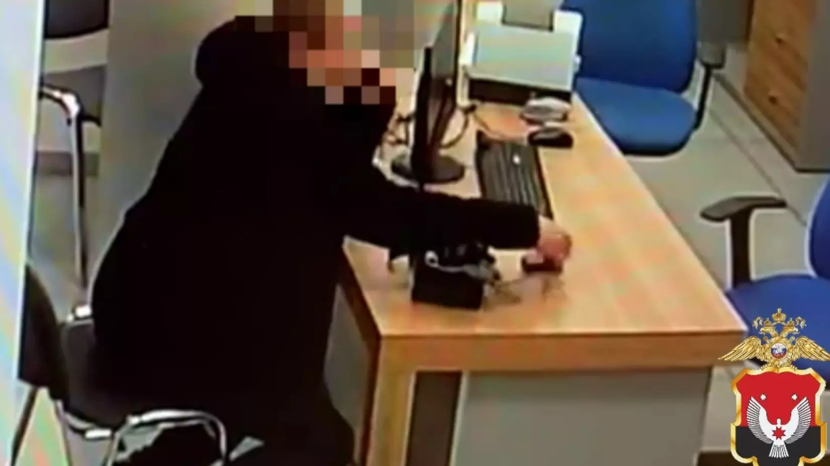 Подозреваемого в краже видеокамеры из банка задержали в Ижевске
