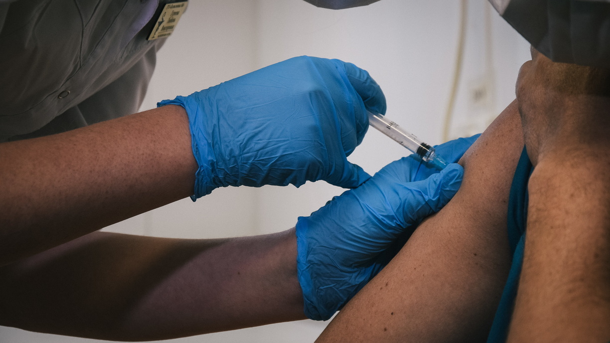 За нерабочую неделю в Удмуртии вакцинировалось более 23 тысяч человек