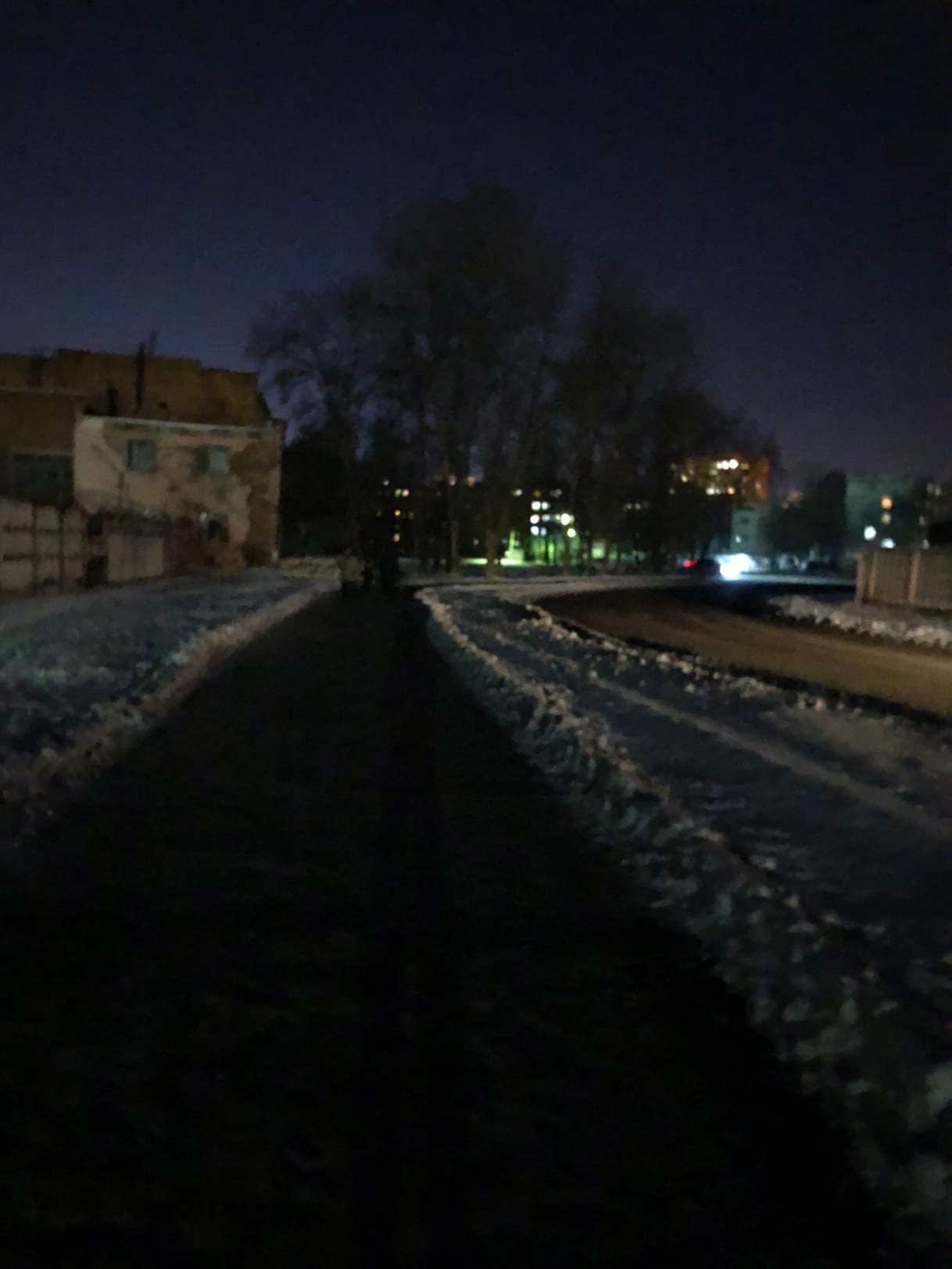 Ижевчане сообщили об опасном тротуаре на улице Владивостокской