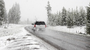 Особо опасно: ГИБДД Удмуртии предупреждает о снегопаде
