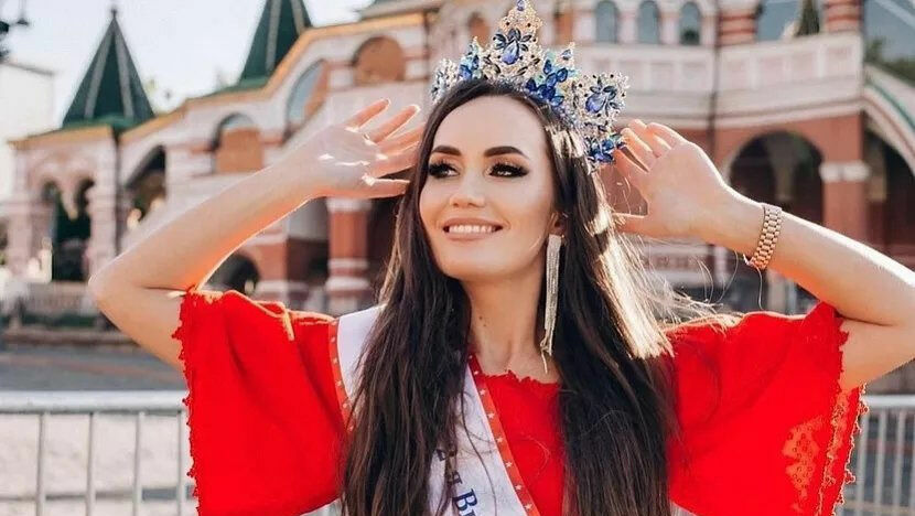 Елена Максимова из Ижевска участвует в конкурсе красоты «Миссис Вселенная»
