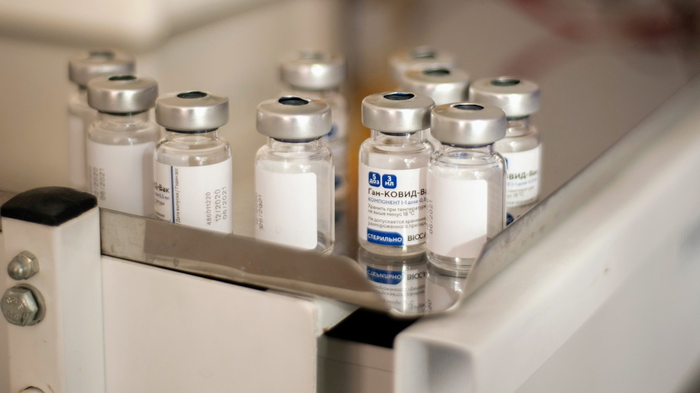 Зампред правительства Удмуртии: «Уровень антител - не противопоказание для прививки»