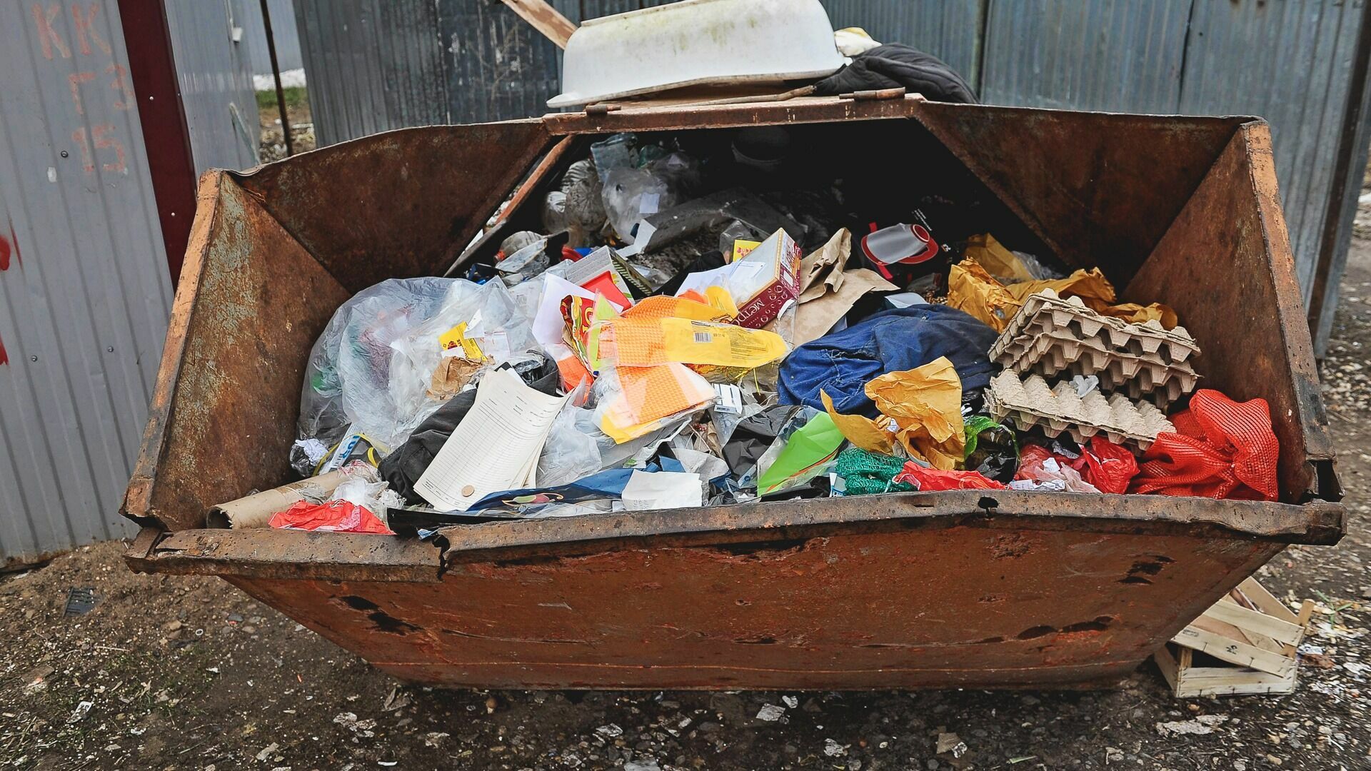 «Вынуждены копить мусор»: сарапульчане о вывозе ТКО