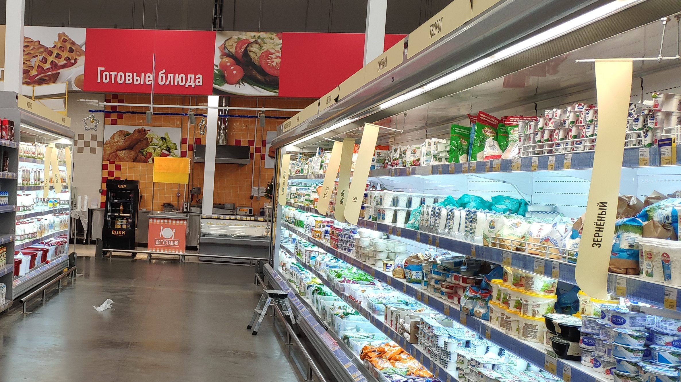 В половине магазинов Удмуртии нарушают правила выкладки «молочки»