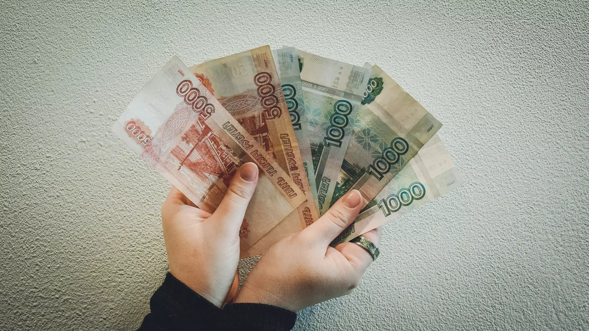 Средняя зарплата в Удмуртии превысила 54 тысячи рублей