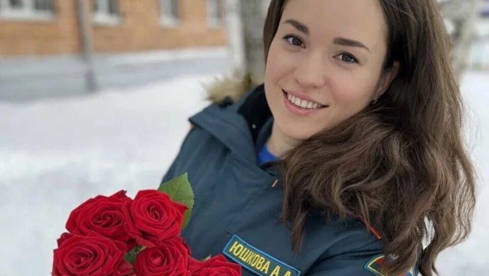 Анна Юшкова из Удмуртии завоевала титул самой красивой сотрудницы МЧС России