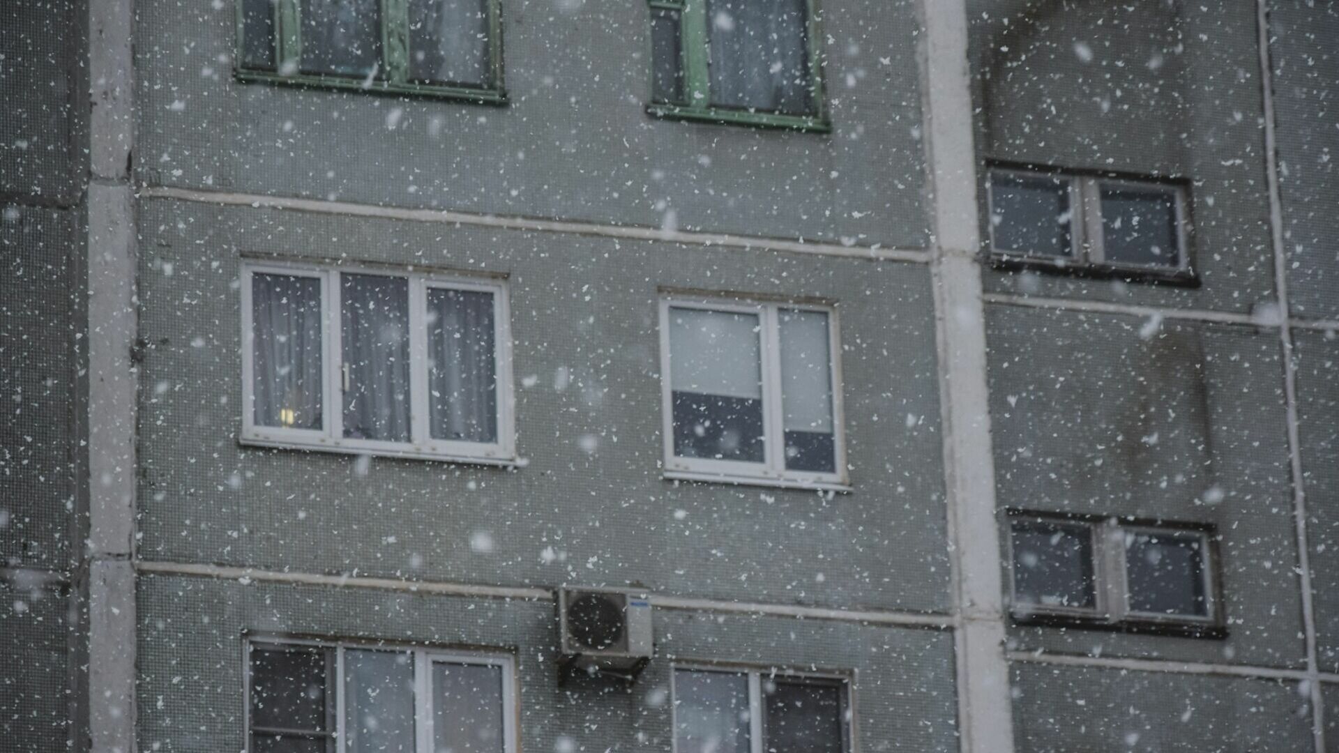 «Сижу и плачу от бессилия»: в Можге мать с детьми шестой день замерзают в квартире