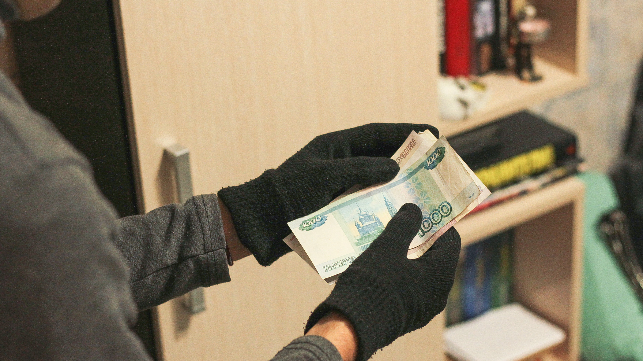 60 тысяч рублей похитили у пенсионерки в Воткинске лже-соцработники