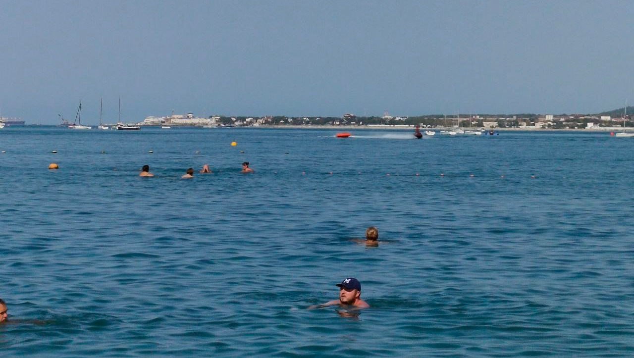 Пляж "Дельфин" в Геленджике