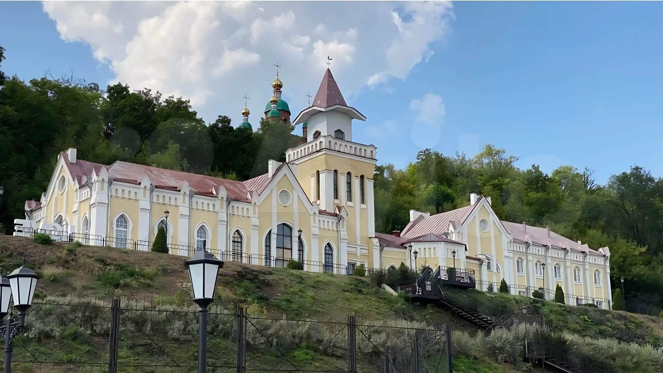 За 150 млн рублей продают знаменитое здание «Старой башни» в Сарапуле