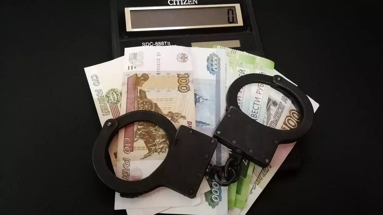 Сотрудника турагенства в Ижевске обвиняют в серии мошенничеств
