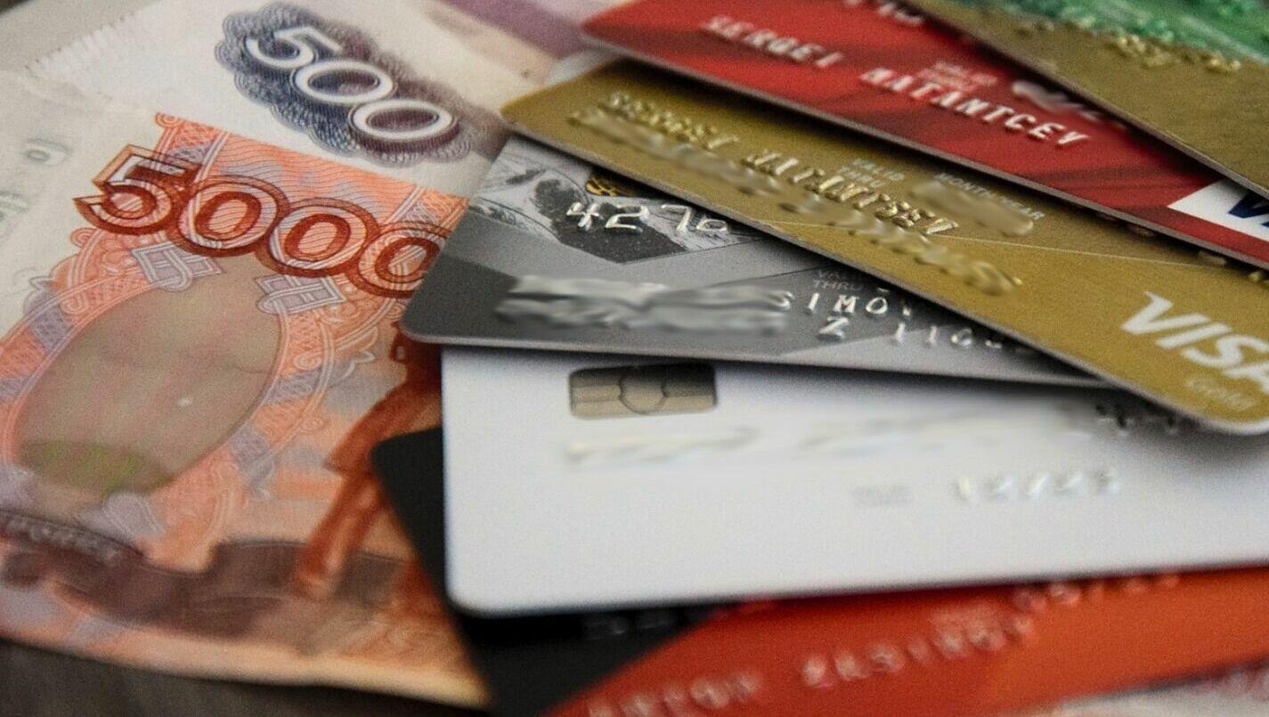 Банки все чаще отказывают жителям Удмуртии в выдаче кредитных карт